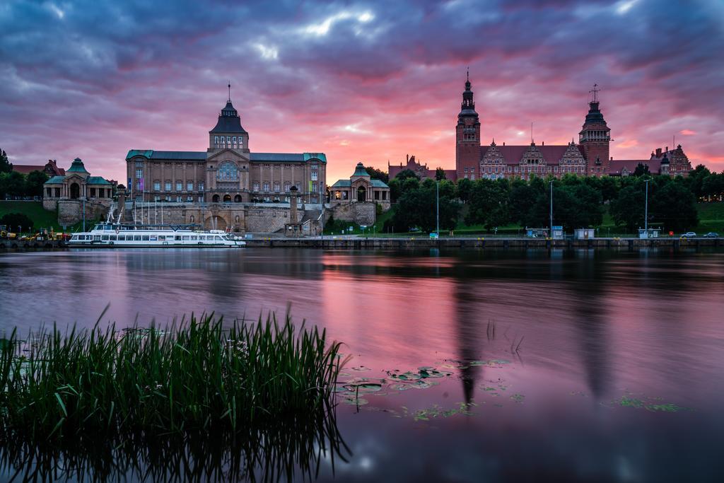 5-Stars Apartments - Old Town Szczecin Bagian luar foto